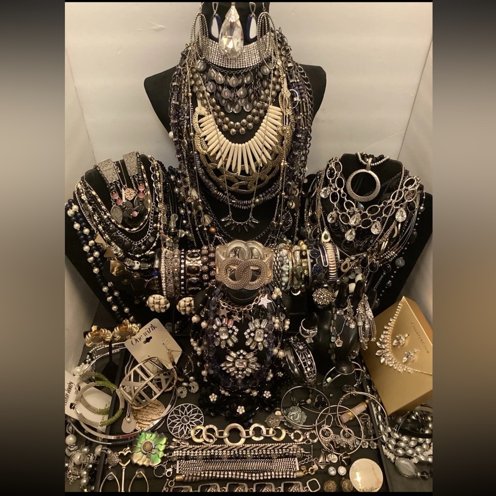 3 LB Unsearched Untested Costume Jewelry Lot – Gold, Silver, Rhinestones, Pearls